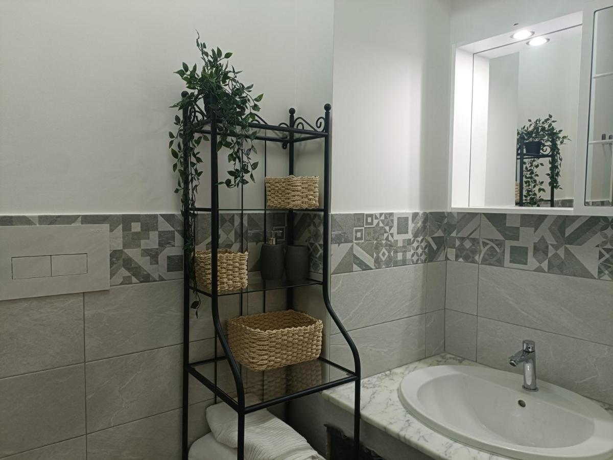 Nonno Pino Apartment ปาแลร์โม ภายนอก รูปภาพ
